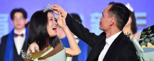 父母送儿子成年礼礼物 父母送女儿成年礼礼物