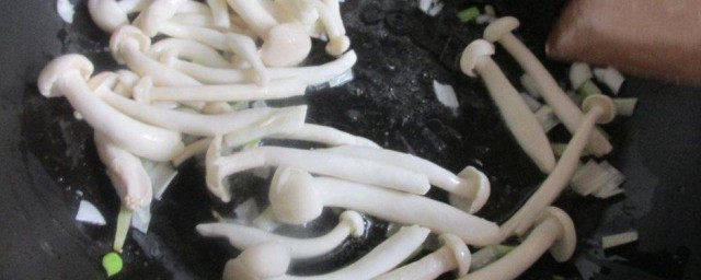 白玉菇怎样吃 白玉菇炒木耳的做法