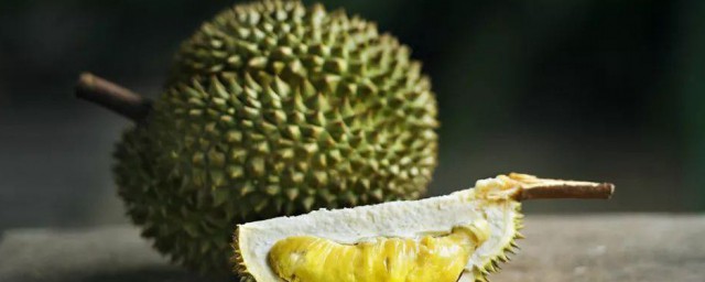 什么样的榴莲好吃如何挑榴莲 挑选到好吃的榴莲的要领简介