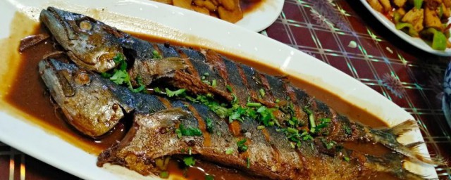鲅鱼怎么炖好吃 制作炖鲅鱼的方法