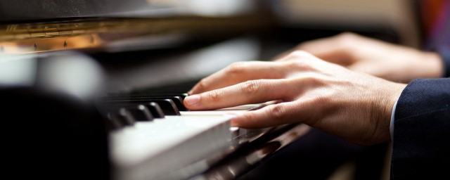 张艺兴一个人歌词下载 张艺兴一个人歌曲简介