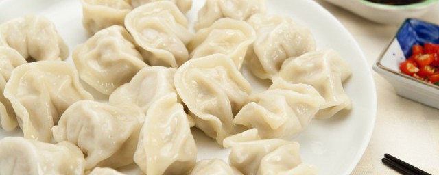 蒸饺子如何防止粘底 蒸饺子防止粘底的方法