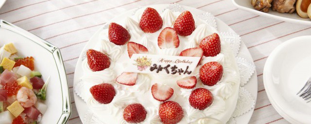 生日蛋糕上写什么字比较有创意 生日蛋糕上有创意的写法