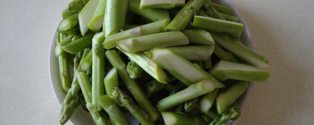 清炒芦笋如何做 清炒芦笋需要哪些材料