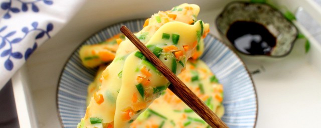 怎么制作营养好吃的葱花玉米小饼 葱花玉米小饼怎样做