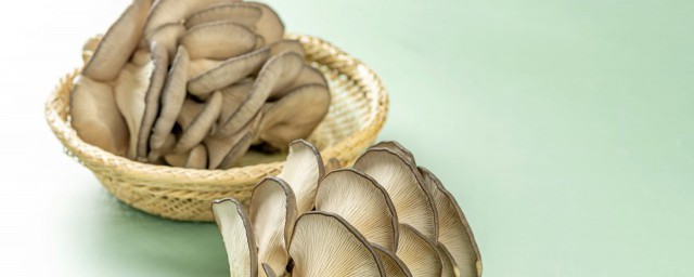 炸鲜蘑用面包糠的做法秘诀 炸鲜蘑用面包糠如何做