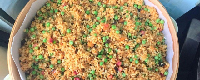 豌豆咸肉糯米饭的做法 豌豆咸肉糯米饭的做法次序