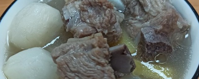 洋花萝卜小排汤的做法 自制洋花萝卜小排汤的做法