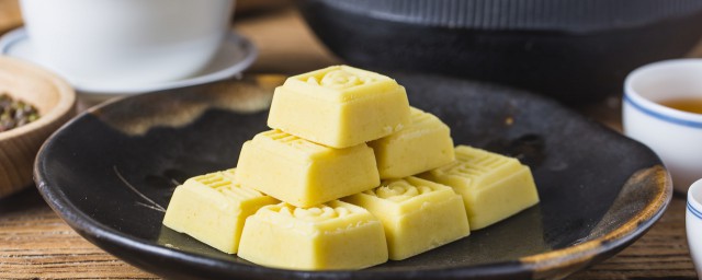 绿豆粉制作绿豆糕做法和配方 绿豆粉做绿豆糕的做法