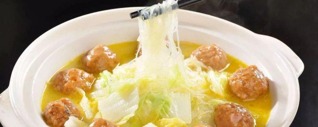 白菜粉丝肉丸煲的做法 白菜粉丝肉丸煲的做法及步骤