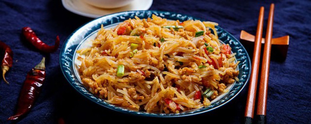 猪肉炒粉条的家常做法窍门 白菜猪肉炒粉条的烹饪技巧分享