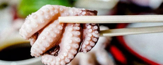 生吃鱿鱼的处理方法 怎样处理鱿鱼可以生吃