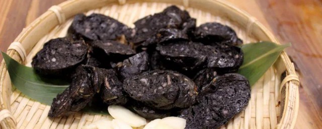 黑色墨鱼香肠的做法窍门 黑色墨鱼香肠的制作方法
