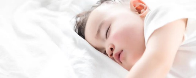 婴儿认人如何换人带 婴儿认人如何办