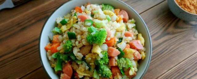 蛋肠饭的做法 蛋肠饭怎样做