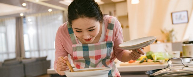 红烩牛尾蔬菜汤的做法 怎样做红烩牛尾蔬菜汤