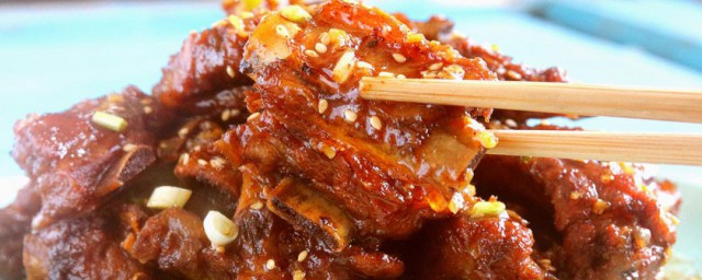 怎么制作甜香好吃的可乐排骨 可乐排骨需要哪些材料