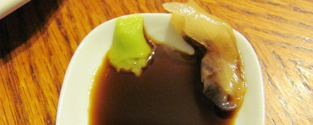 芥末里面放酱油还是醋 芥末简介