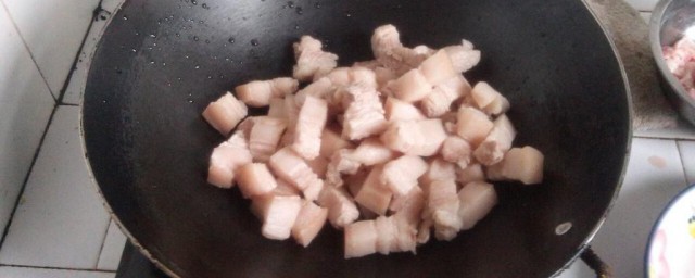 红烧肉焯水用冷水还是热水 红烧肉焯水用冷水吗