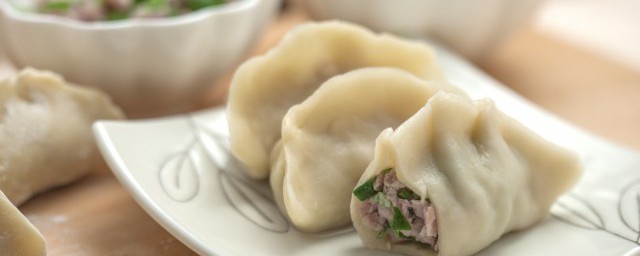 怎么做酸汤水饺 自制酸汤水饺的方法