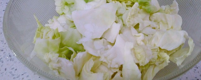 莲花菜怎样拌好吃家常 凉拌莲花菜需要哪些材料