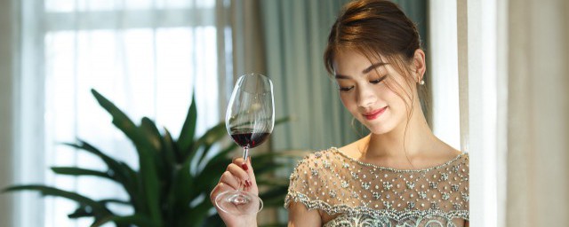 红酒应该如何喝 喝红酒的讲究