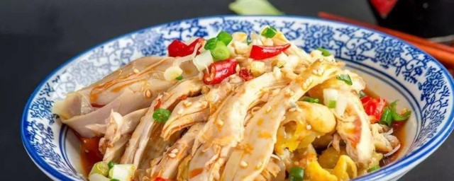 手撕鸡的制作与配料 手撕鸡的制作与配料及步骤