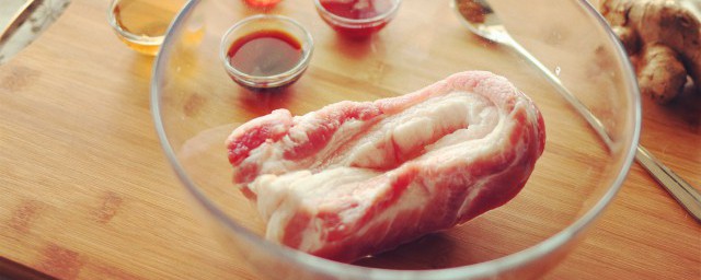 如何制作脆皮五花肉 脆皮五花肉做法步骤介绍