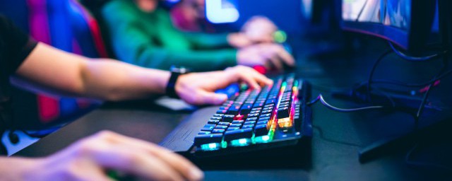 csgo枪口抖动指令 csgo游戏的介绍