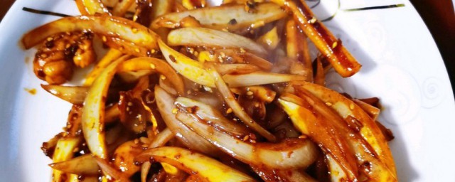 爆炒洋葱鱿鱼的做法是什么 爆炒洋葱鱿鱼做法简介