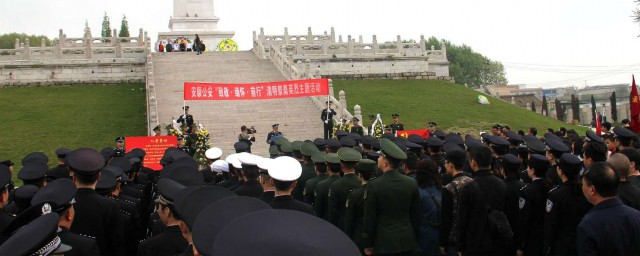 祭奠英雄寄语 缅怀英雄寄语