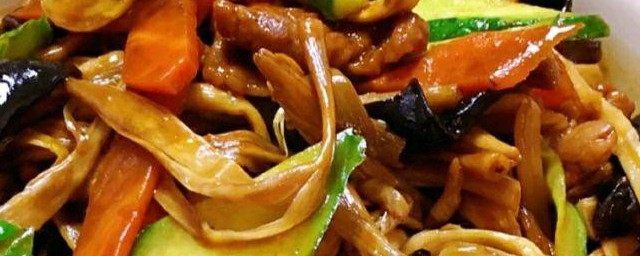 咸鸡腿跟黄花菜怎么做好吃 怎么做好吃的咸鸡腿跟黄花菜