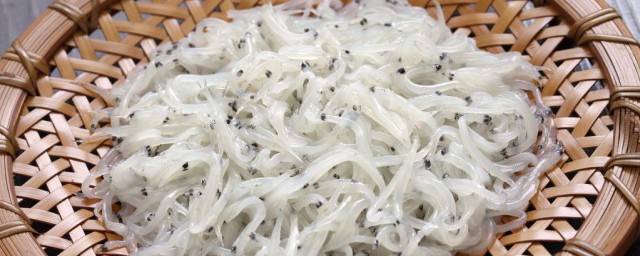 青椒炒银鱼干怎么做好吃 青椒炒银鱼干的烹饪方法