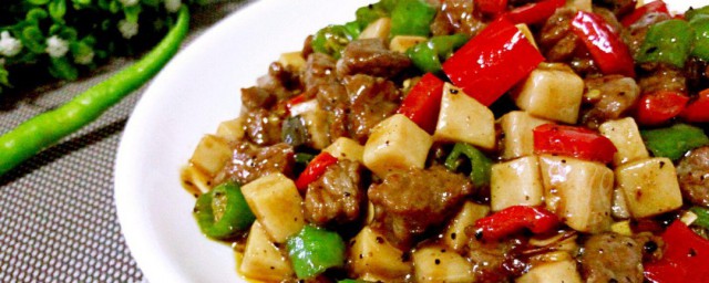 五彩牛肉丁的做法窍门 五彩牛肉丁需要哪些材料