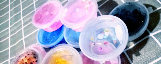 沐浴露和牙膏做水晶泥方法 怎样用沐浴露和牙膏做水晶泥