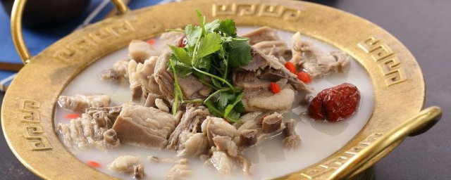 如何做当归炖羊肉 怎么做当归炖羊肉