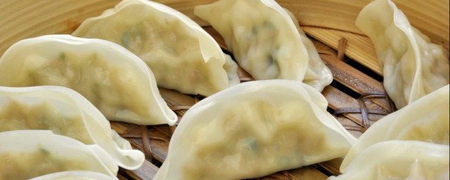 做透明饺子皮用土豆粉好还是澄粉好 土豆淀粉能做水饺皮吗