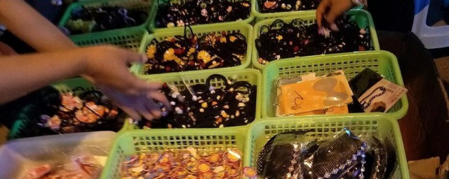 摆摊卖头饰的正确方法 摆摊卖头饰的几点小技巧