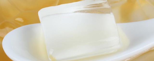 做凉粉的白凉粉在超市叫什么 凉粉的主料是什么