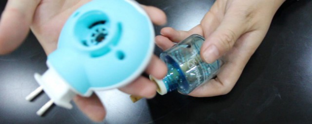 电蚊香片怎么放哪面朝上 电蚊香片放的方法