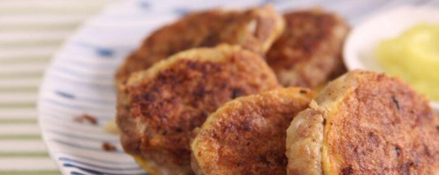 西红柿炖牛肉如何做饼 西红柿炖牛肉怎么做