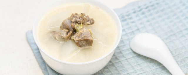 肉骨萝卜汤怎么做好喝 羊排萝卜汤的烹饪技巧