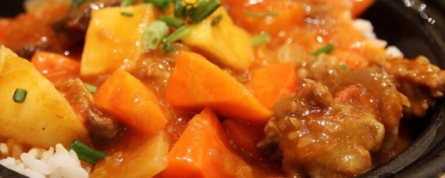 甜椒烩牛肉饭如何做 甜椒烩牛肉饭的做法
