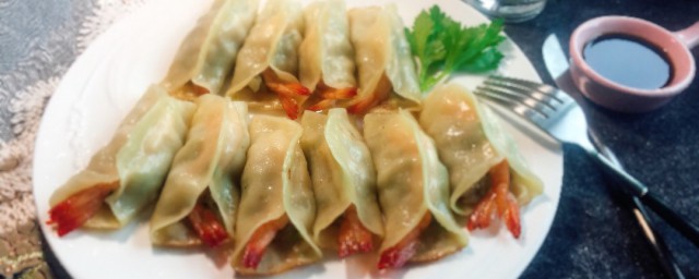 锅贴虾饺做法诀窍 锅贴虾饺做法技巧