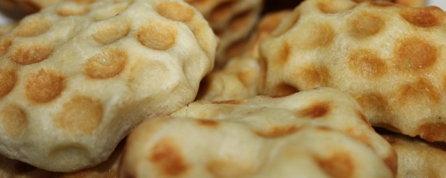 石头饼是哪里的特产 关于石头饼的简介