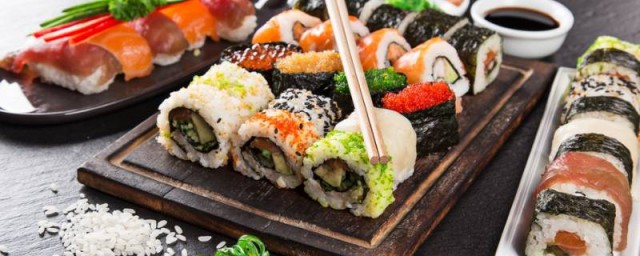 寿司材料有哪几种搭配 寿司材料的搭技巧