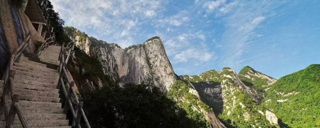 奇险天下第一山是什么山 奇险天下第一山的山峰介绍