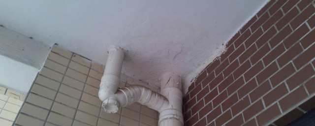 楼上干的但是楼下漏水是什么原因 关于楼上干的但是楼下漏水的原因