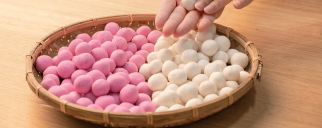 怎样制作好吃的小米夹心肉圆 好吃的小米夹心肉圆怎样制作