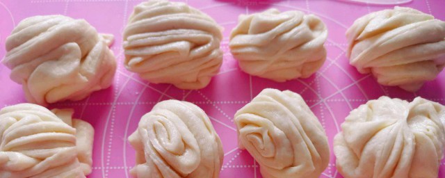 怎样制作东北小花卷 东北小花卷怎样制作
